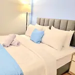 Zizi Homey 302 Cemara Asri