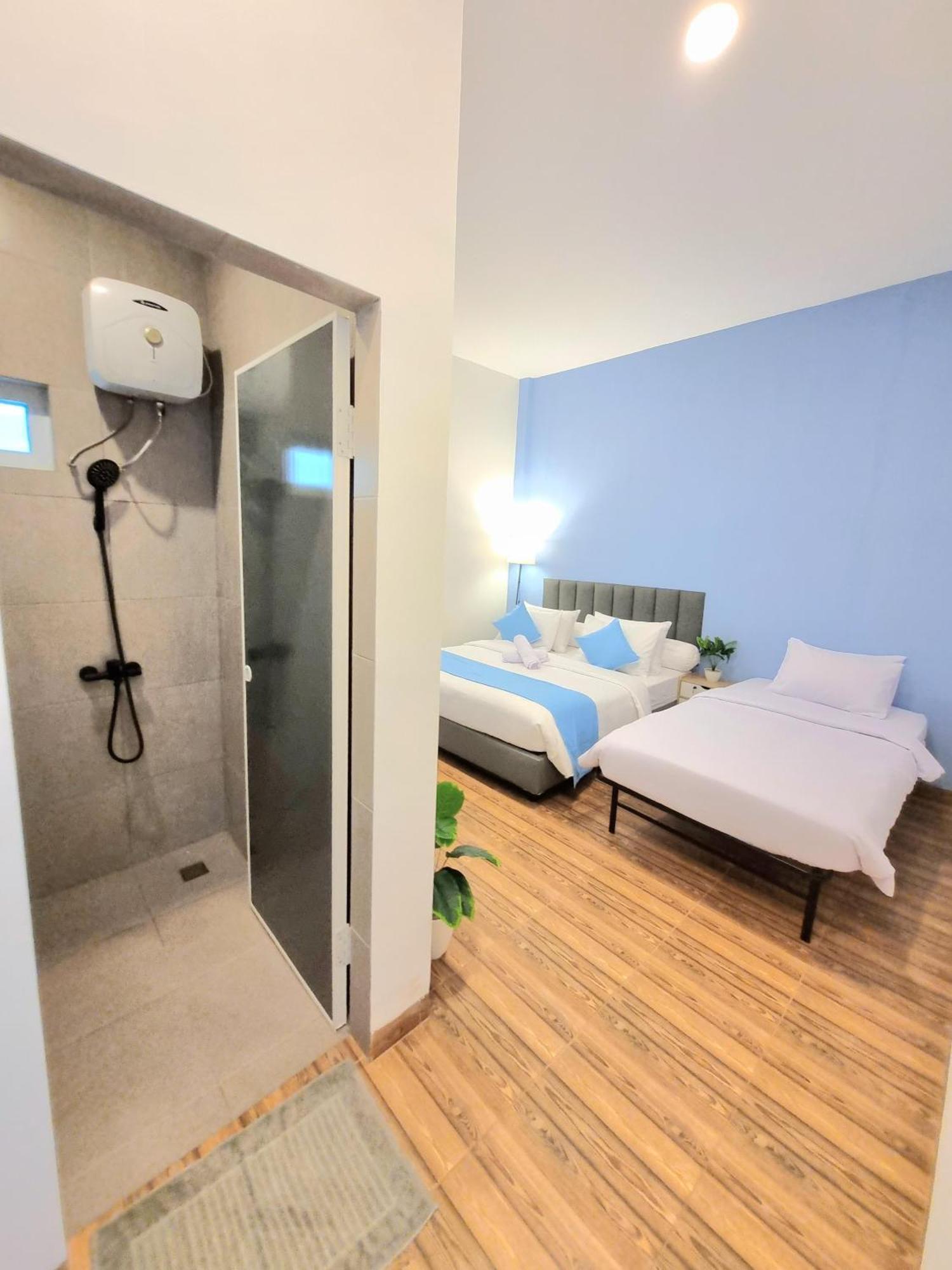 Zizi Homey 302 Cemara Asri